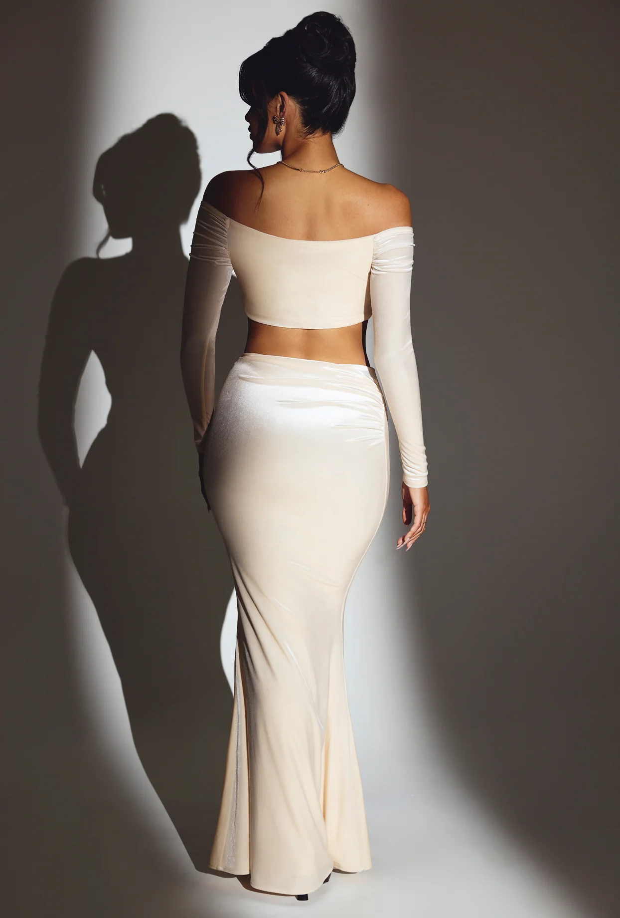 Velvet Off-Shoulder Ruched Crop Top in Ivory - Image 2