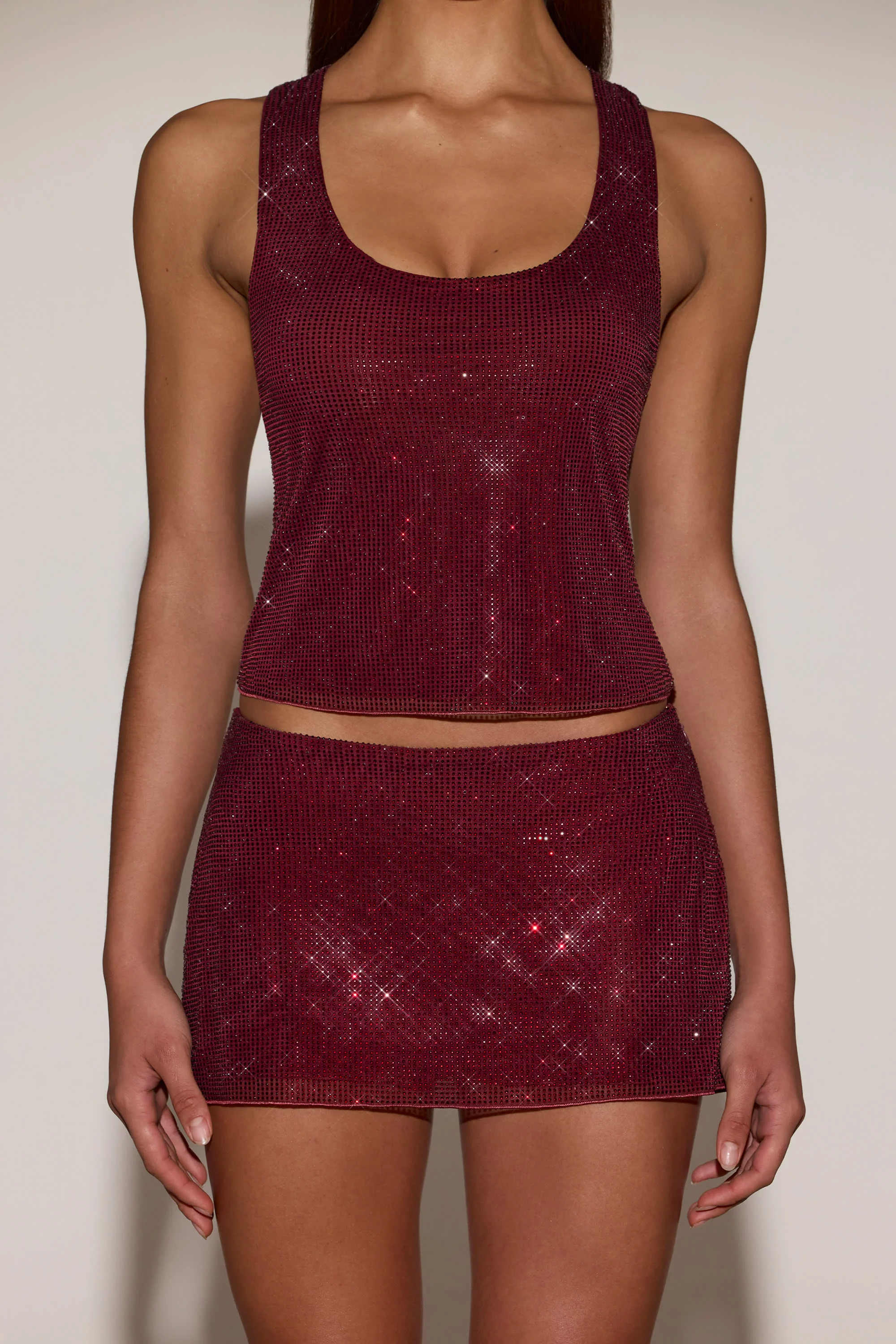 Embellished Jersey Scoop-Neck Racerback Top in Burgundy - Image 4