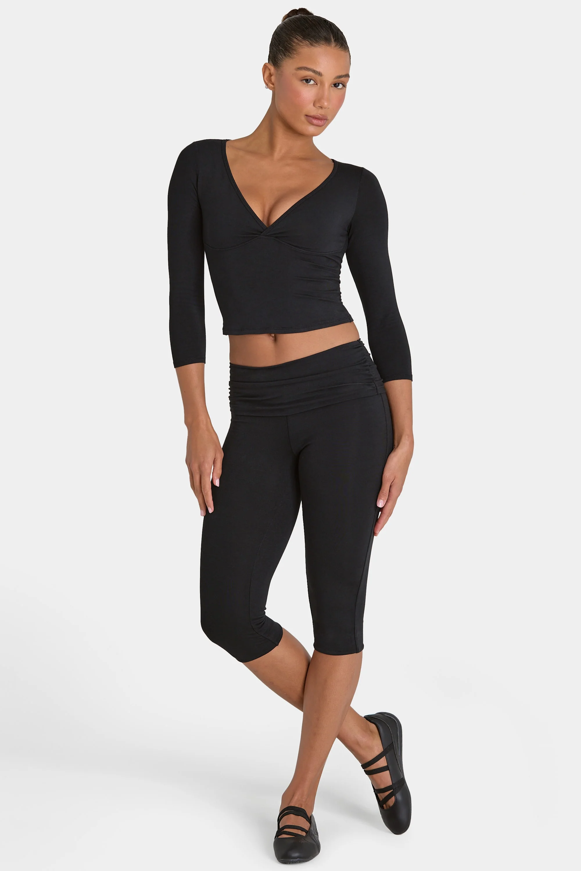 ButterCloud™ Low-Rise Capri Leggings in Black
