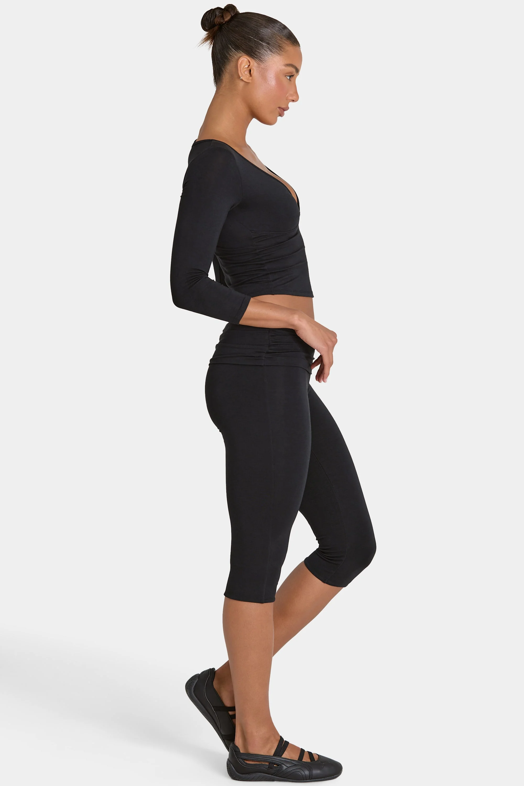 ButterCloud™ Low-Rise Capri Leggings in Black - Image 3