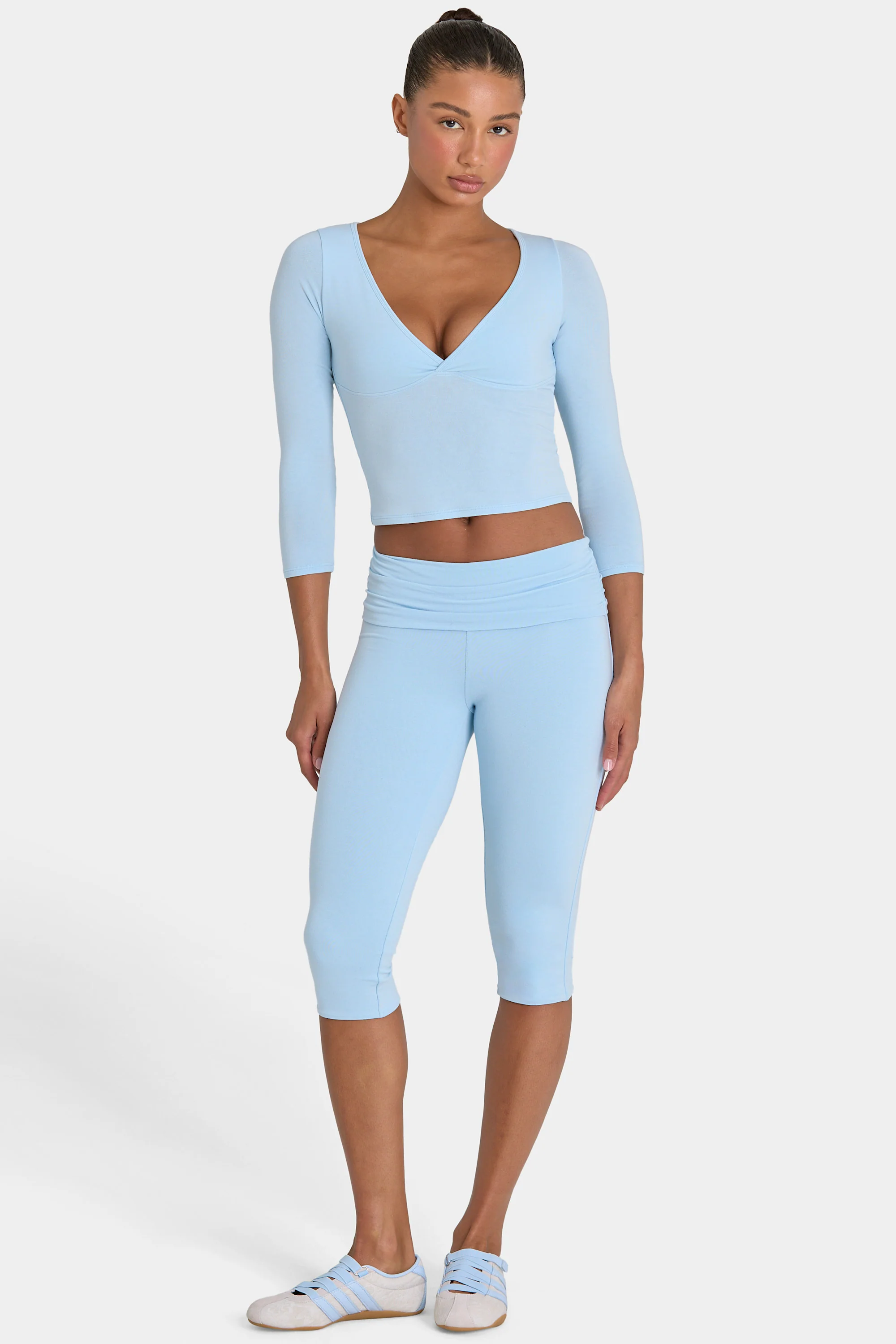 ButterCloud™ Low-Rise Capri Leggings in Sky