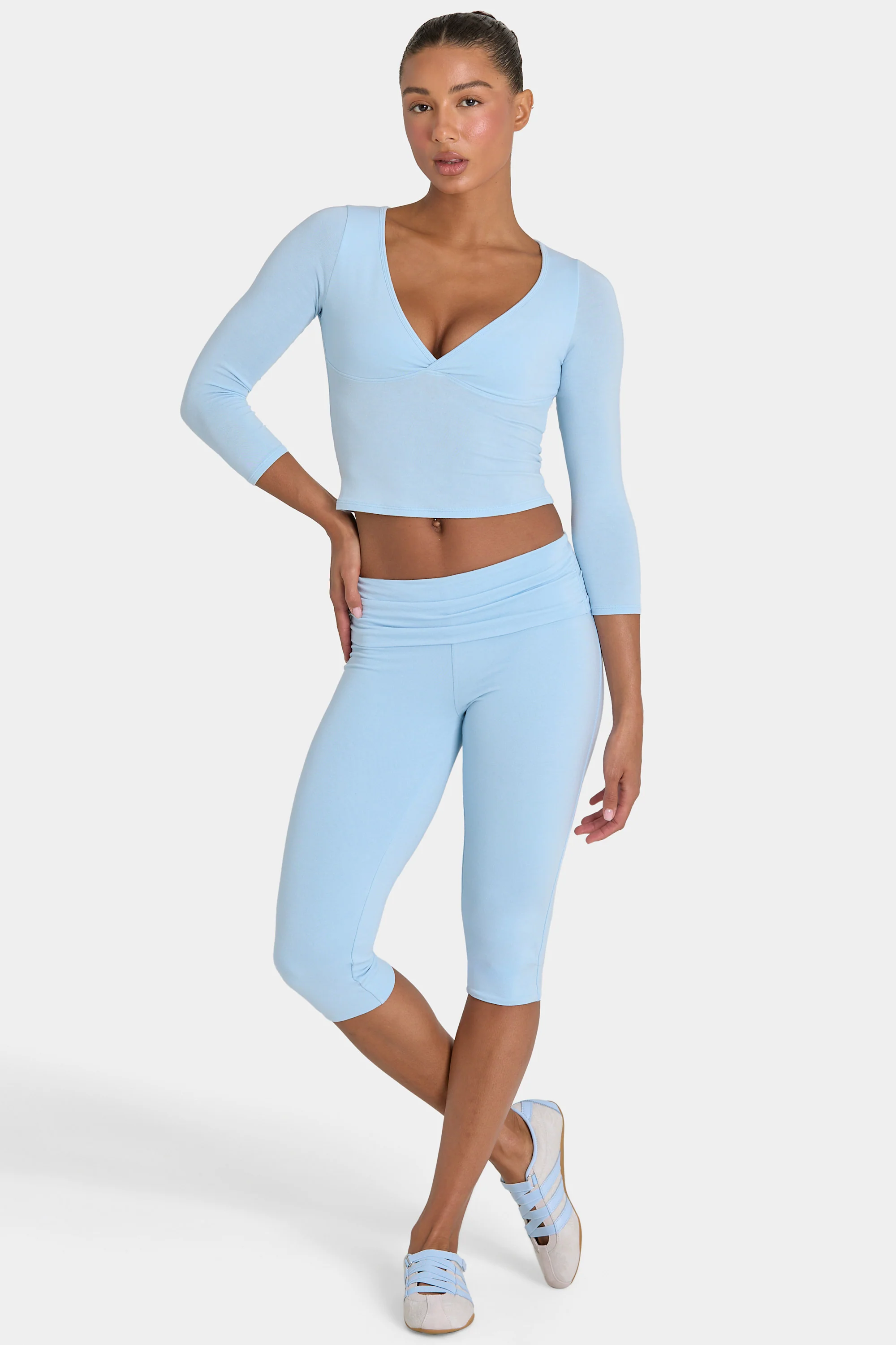 ButterCloud™ Low-Rise Capri Leggings in Sky - Image 4