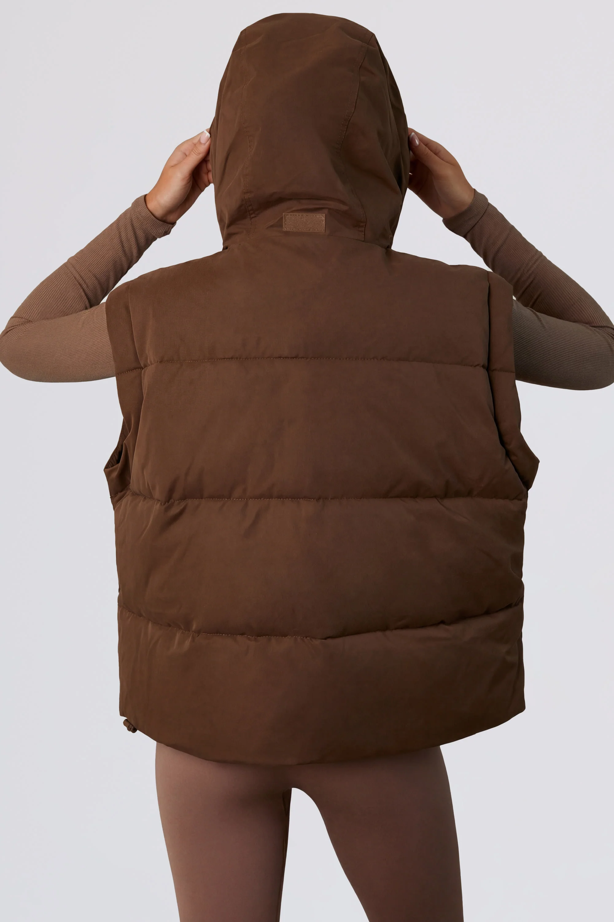 Cropped Puffer Jacket with Detachable Sleeves in Cocoa Brown - Image 2