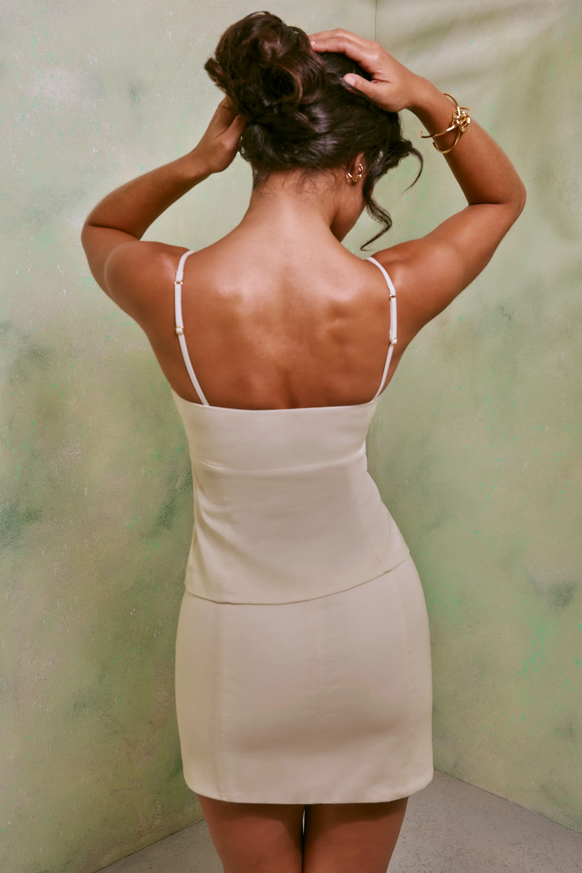 Mid Rise Linen Mini Skirt in White - Image 2