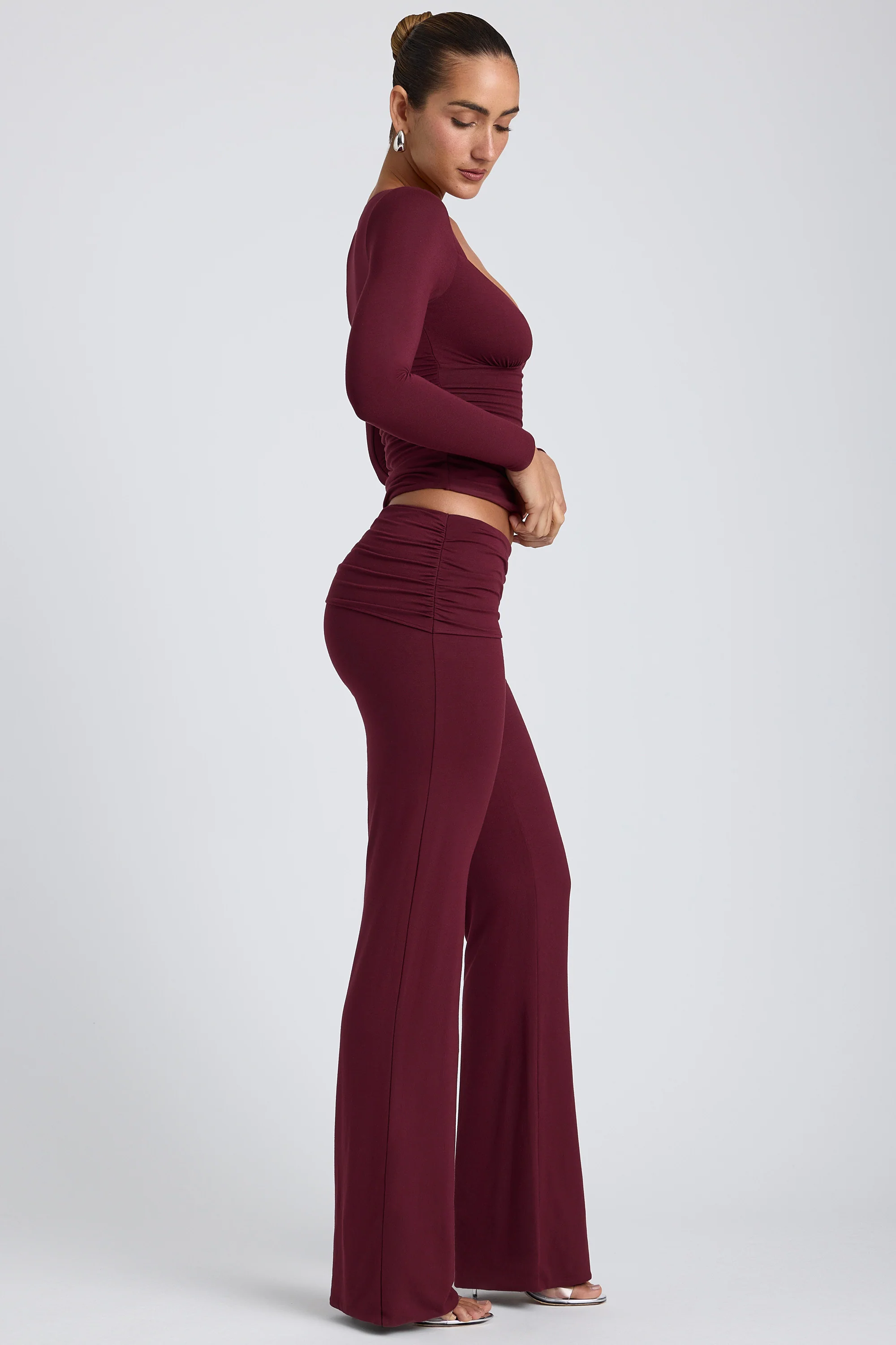 Mid-Rise Straight-Leg Trousers in Plum - Image 3