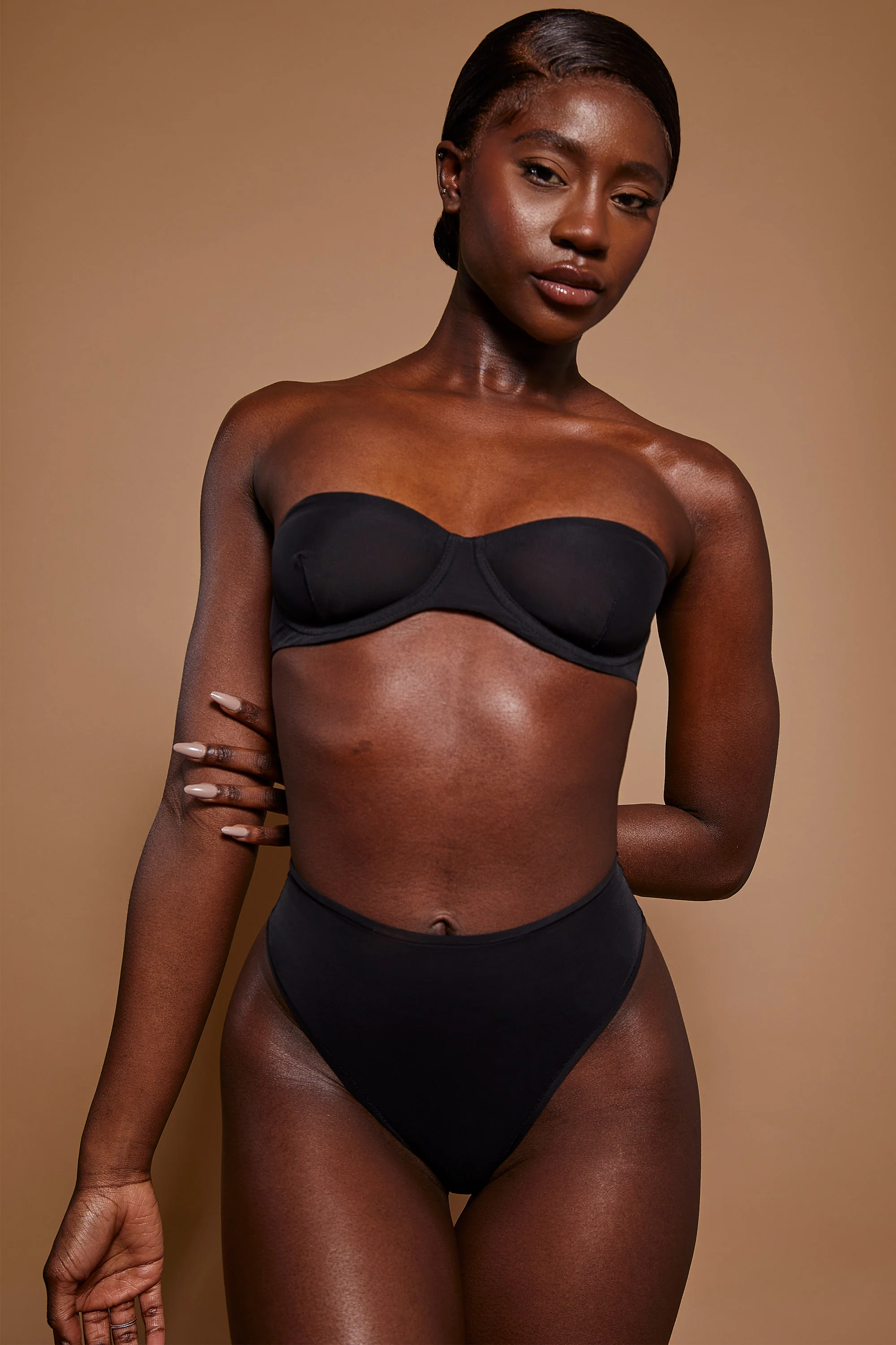 Soft Mesh Strapless Bra in Black - Image 5