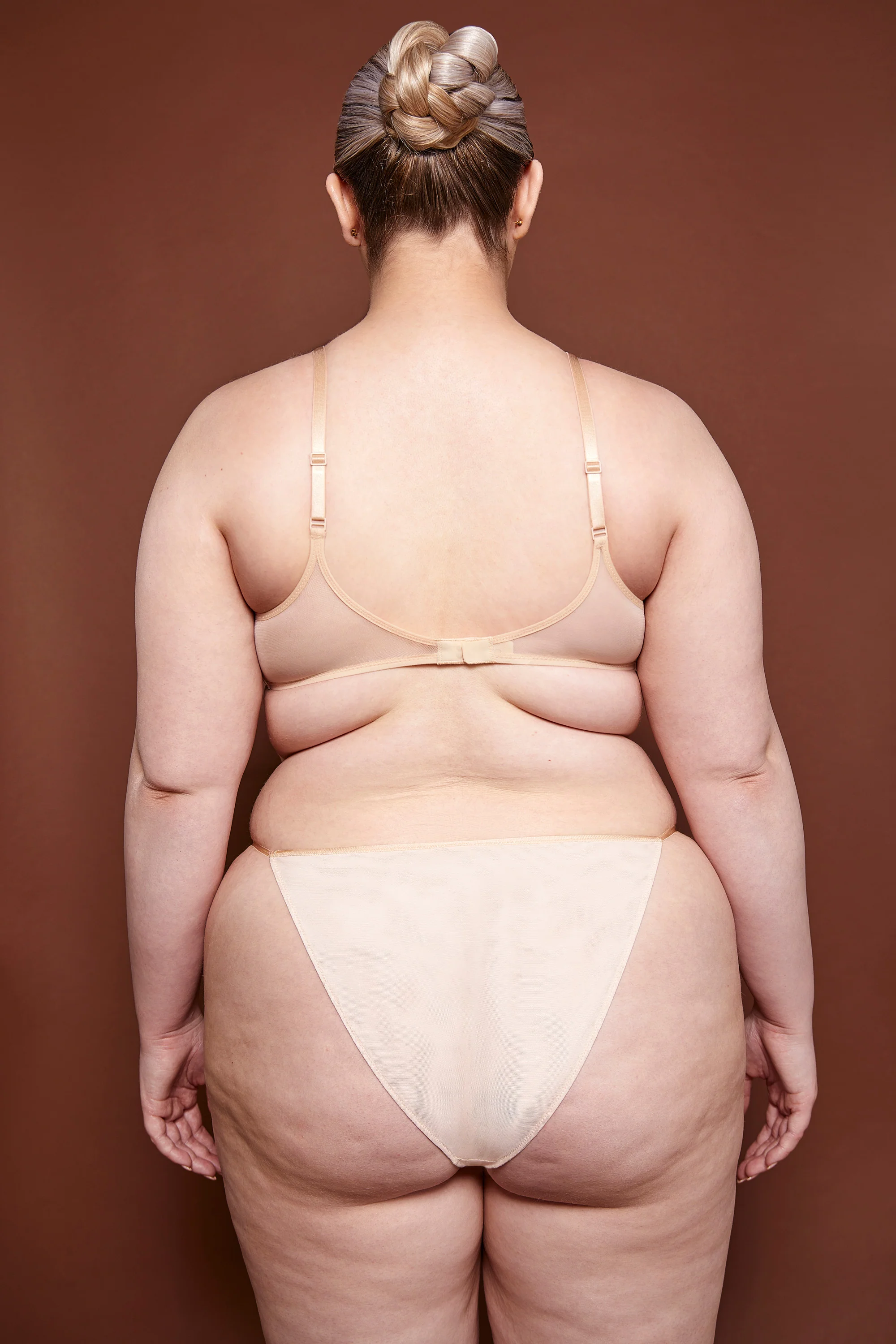 Soft Mesh Single Layer Triangle Bra in Beige - Image 3