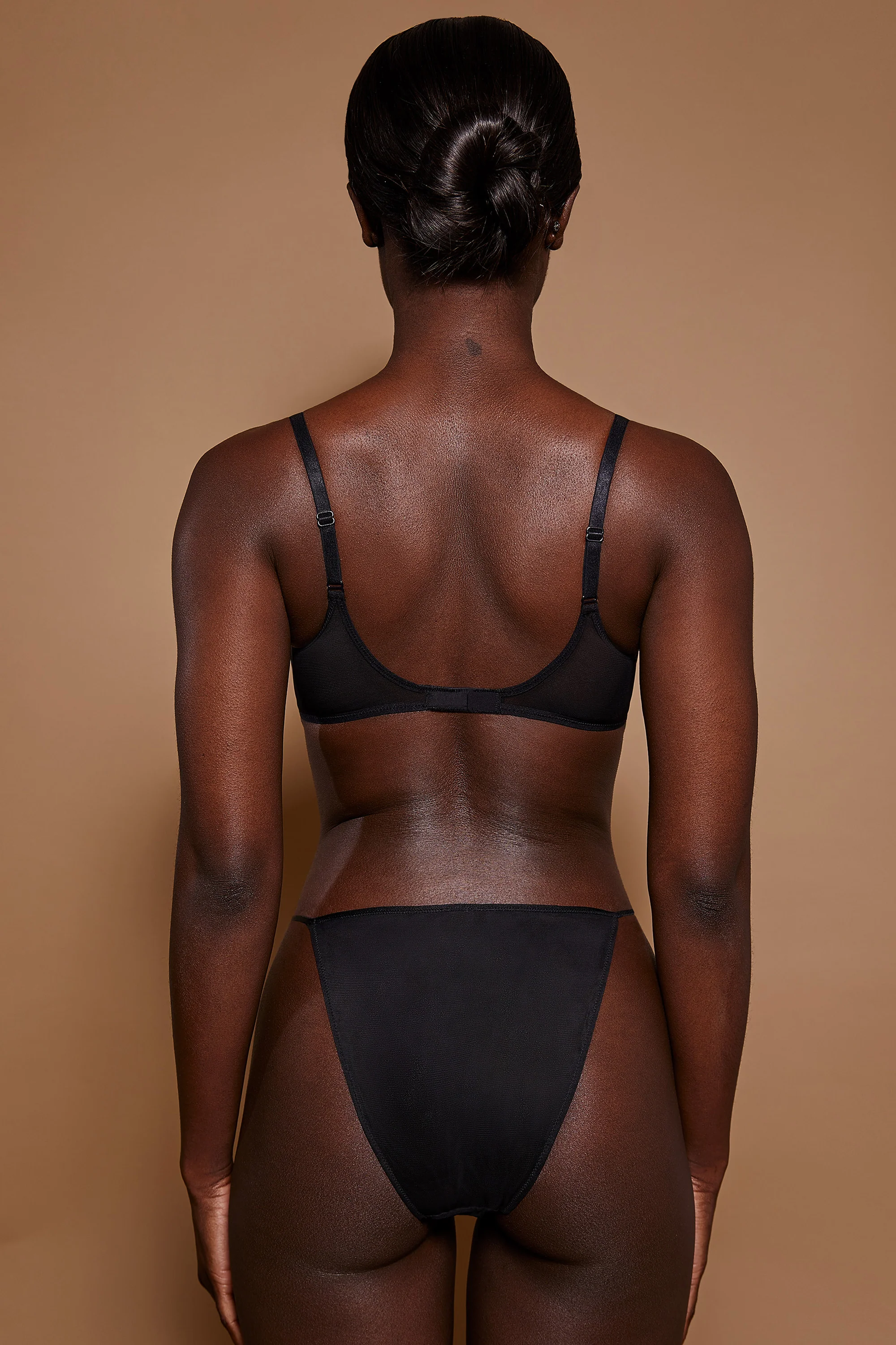 Soft Mesh Single Layer Triangle Bra in Black - Image 3