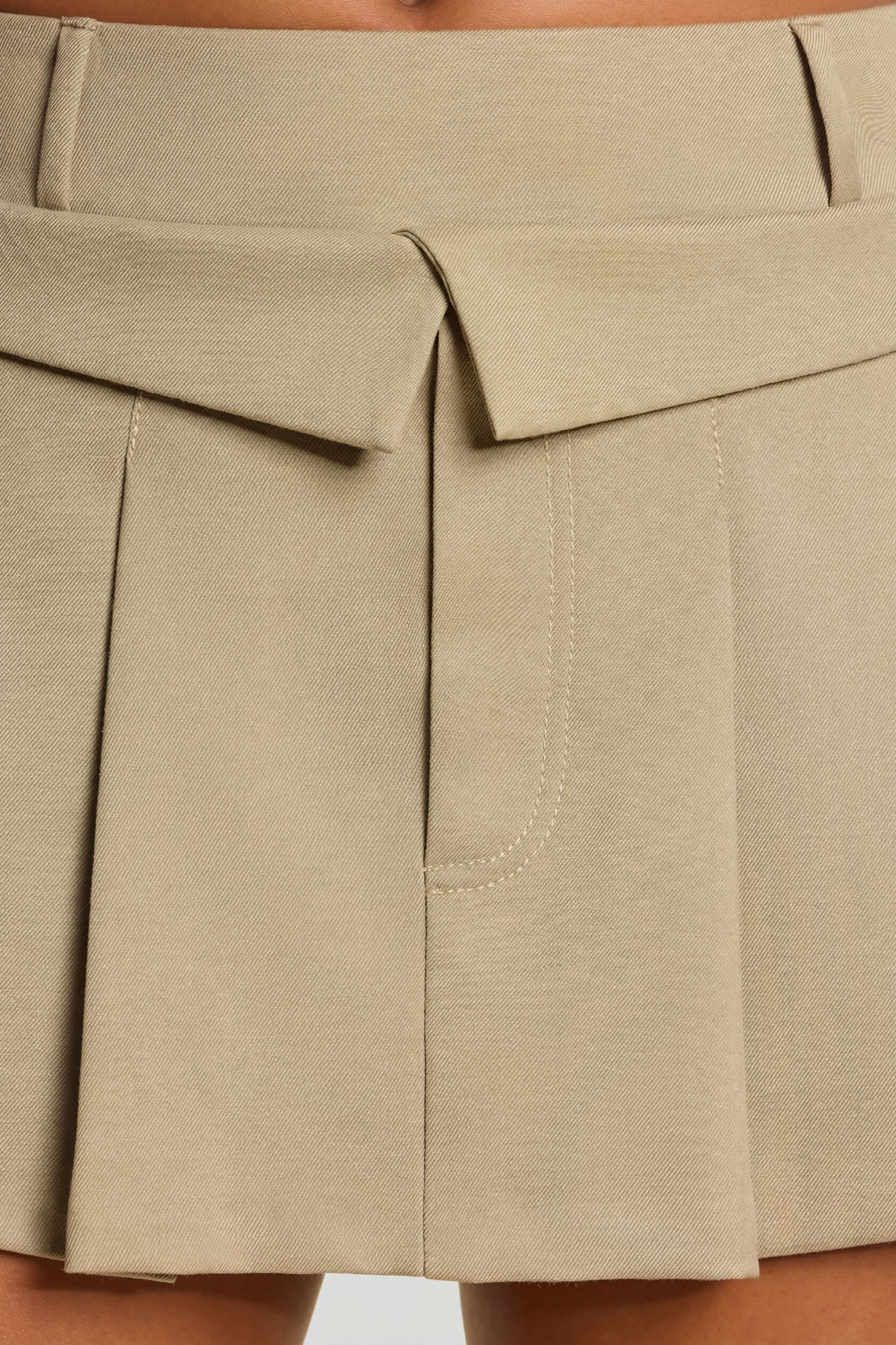 Brushed Twill Mid Rise Pleated Micro Mini Skirt in Taupe - Image 4