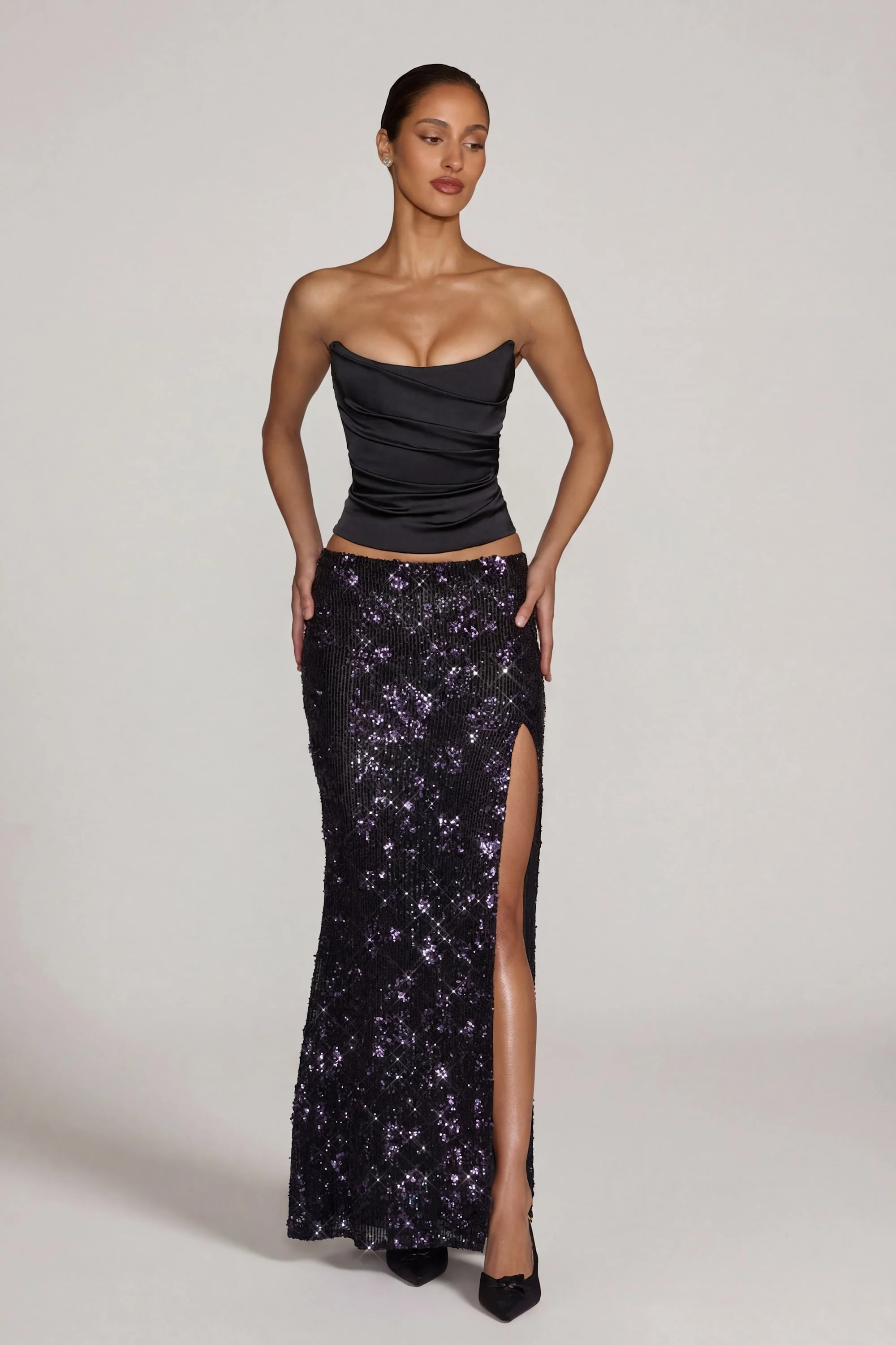 Embellished Mid-Rise Thigh-Split Maxi Skirt in Black Purple - Image 5