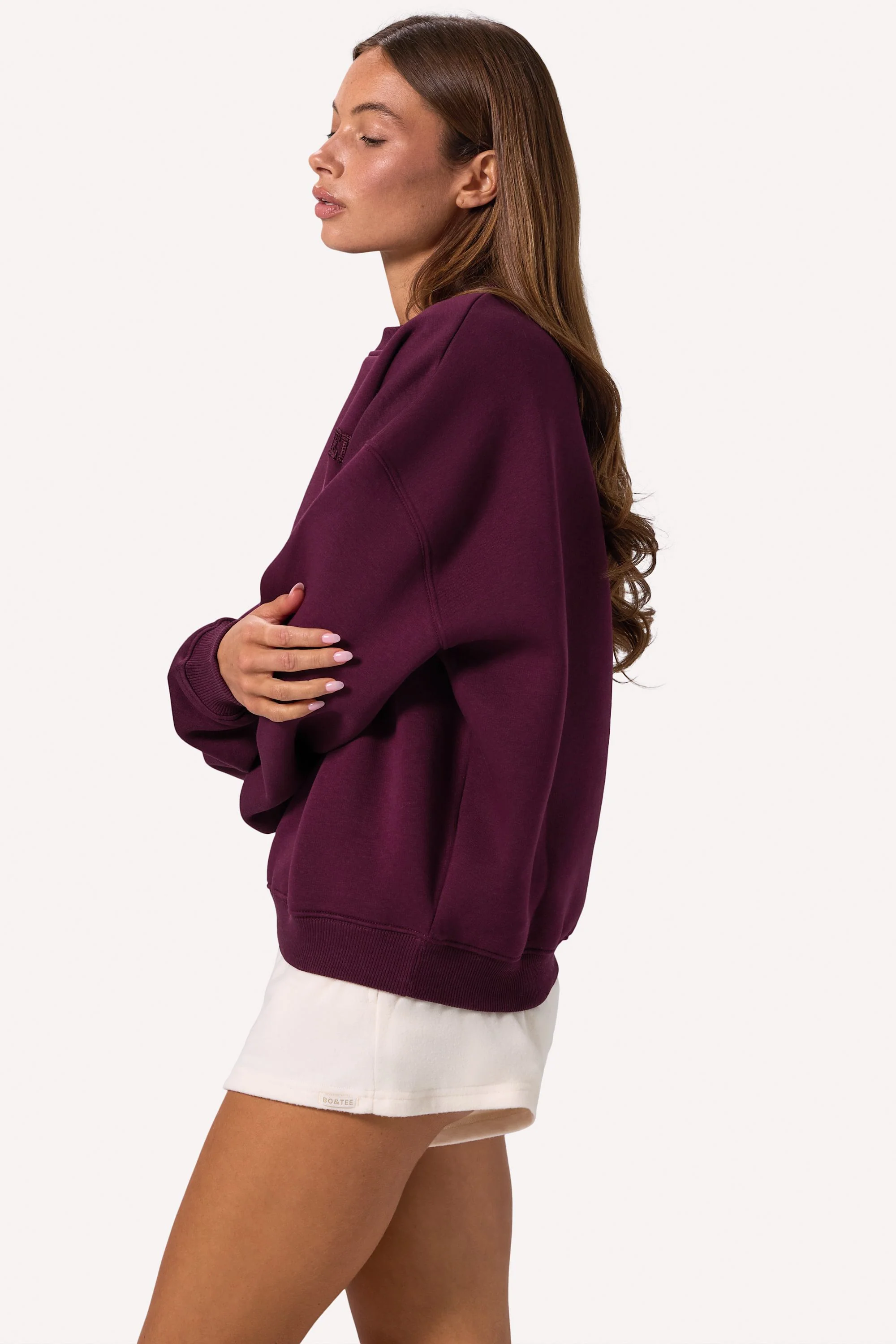 Oversized Crew-Neck Jumper in Burgundy - Image 3