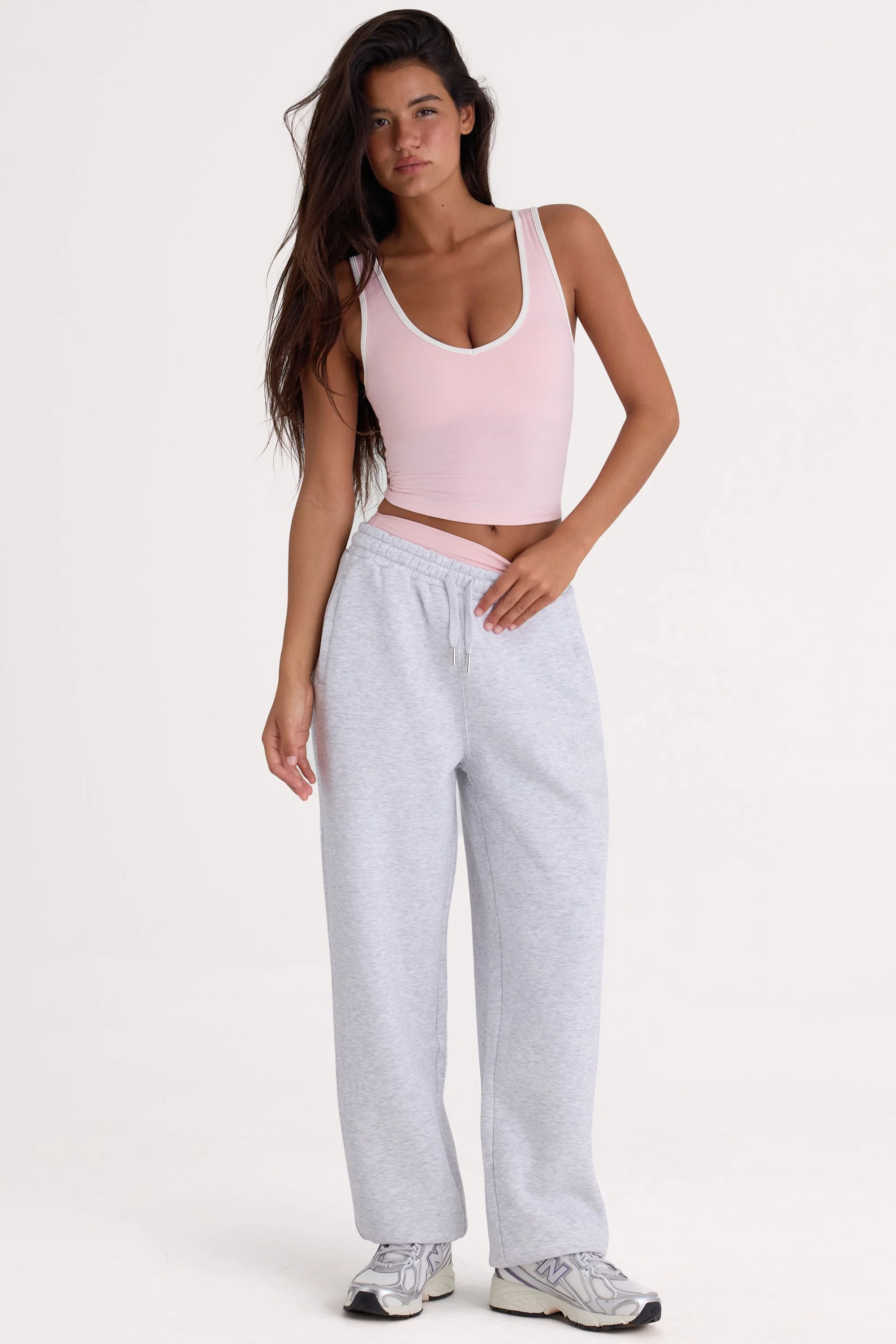 Brushed Cotton Jersey Mid-Rise Relaxed Joggers in Grey Marl - Image 4