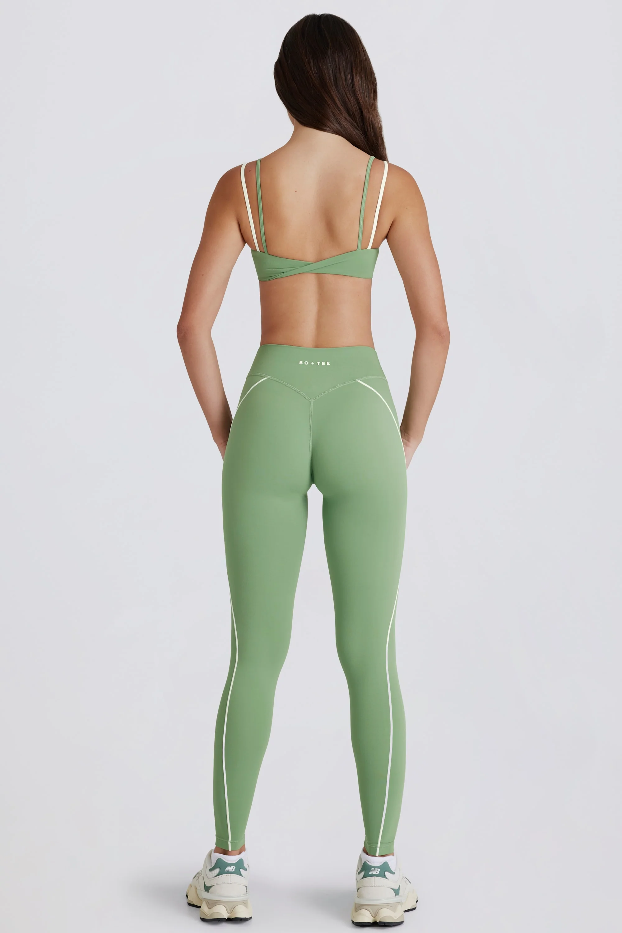 Soft Active Twist-Front Leggings in Jade - Image 4