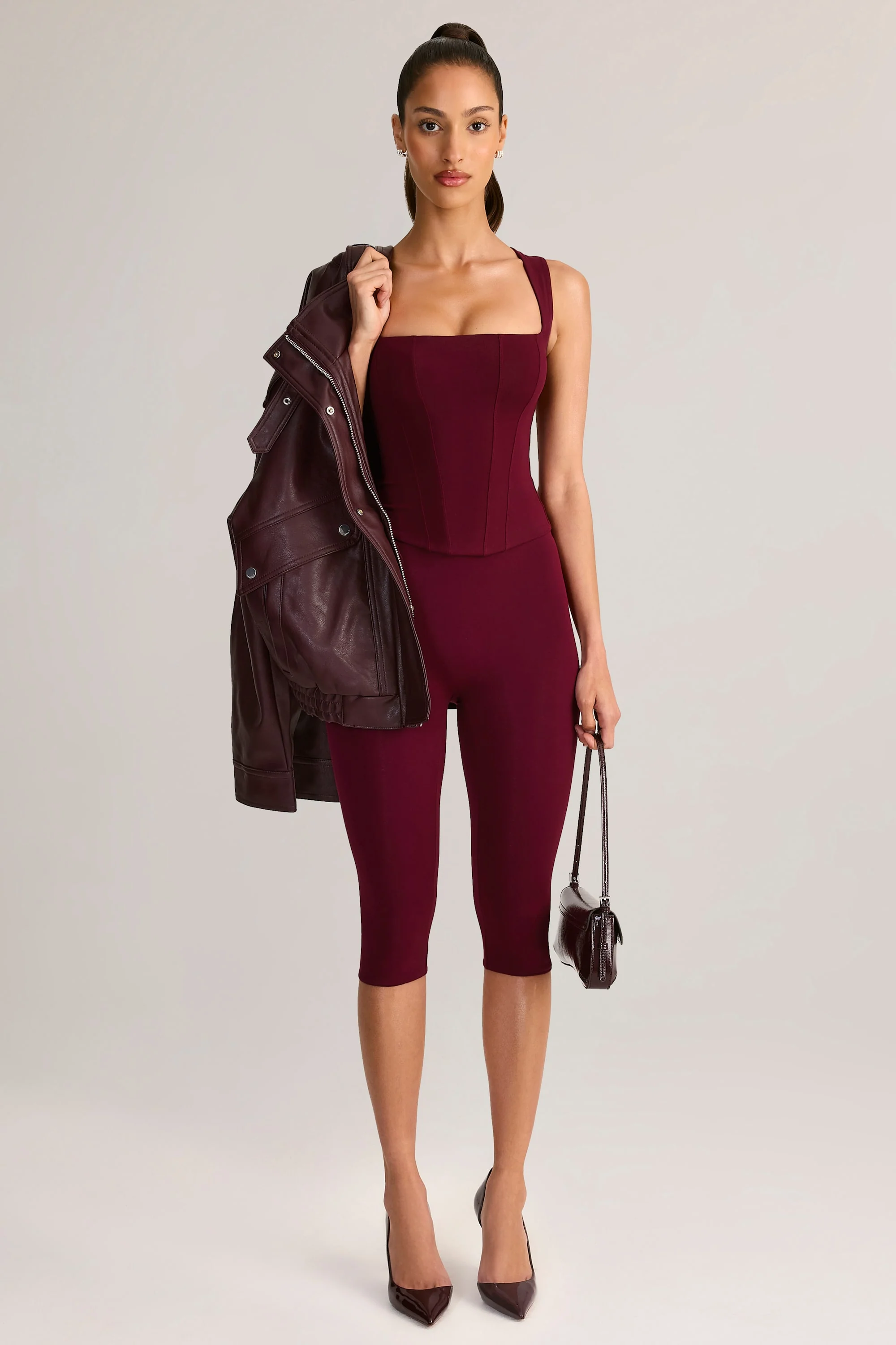 Modal Mid-Rise Capri Leggings in Wine