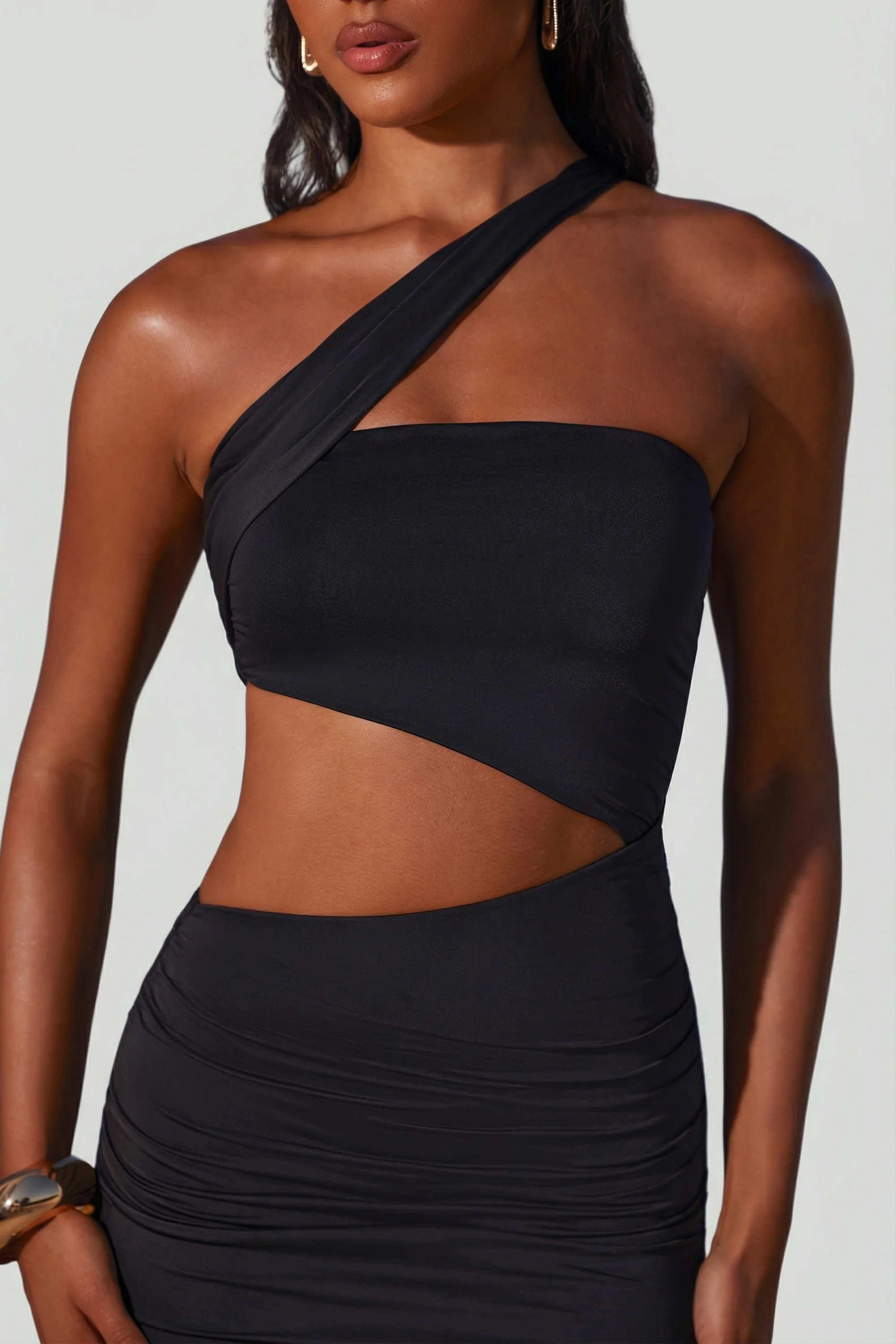 Asymmetric Neckline Ruched Cut Out Maxi Dress in Black - Image 4
